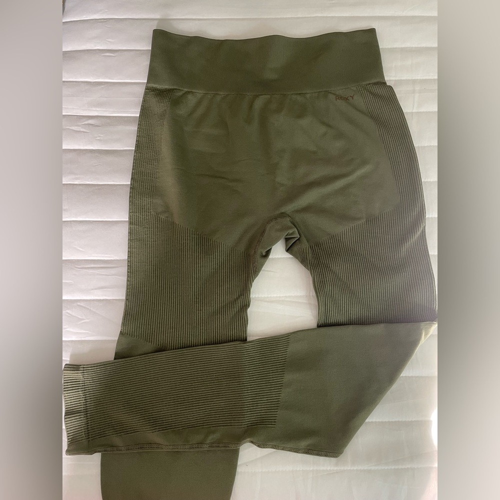 Roxy size xs/sm technical leggings